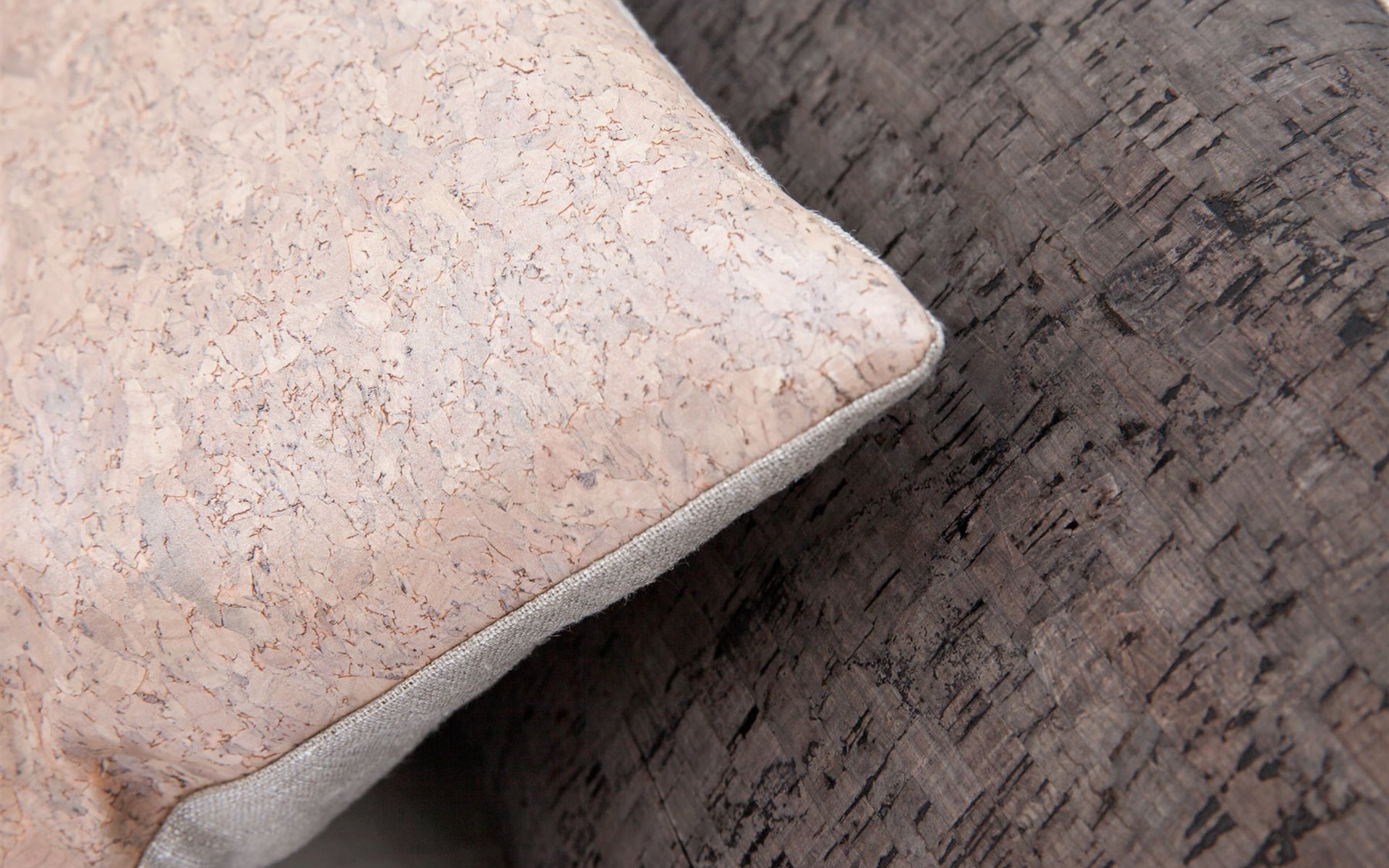 Mrs.Me cushion Cork Blush detail